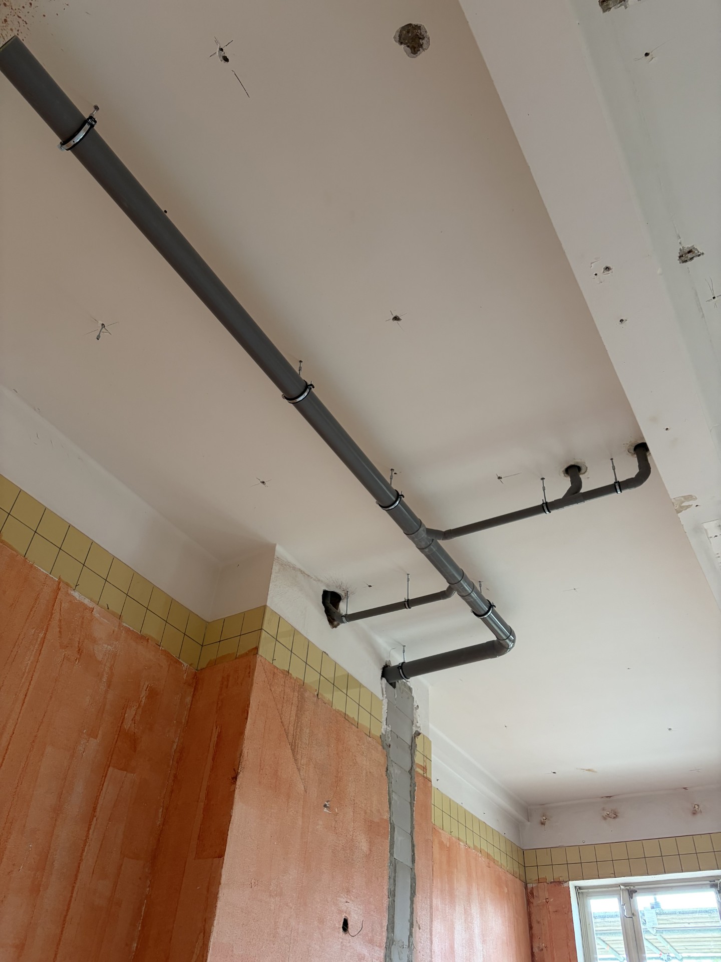 Riool leidingen installatie